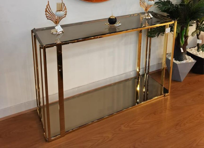 Delicate stainless steel console
